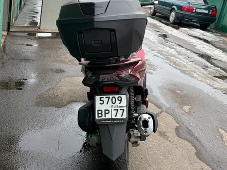 2021 Honda PCX 125, красный, 325000 рублей, вид 3