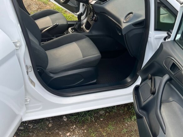 2009 Ford Fiesta Mk6, белый, 550000 рублей - вид 7
