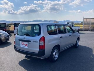 2020 Toyota Succeed I Рестайлинг, серебристый, 1150000 рублей, вид 4