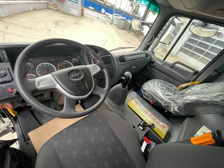 2024 JAC N200, белый, 8400000 рублей, вид 2