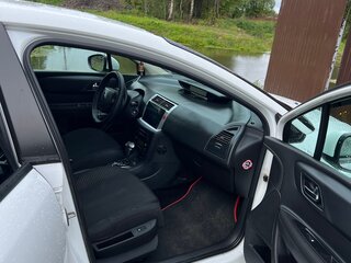 2010 Citroen C4 I Рестайлинг, белый, 348000 рублей, вид 5