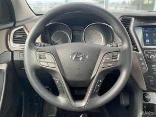 2017 Hyundai Santa Fe Grand III Рестайлинг, белый, 2400000 рублей, вид 2
