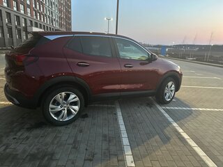 2023 Buick Encore GX I, красный, 1561924 рублей, вид 4