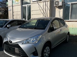 2017 Toyota Vitz III (XP130) Рестайлинг 2, серый, 1100000 рублей, вид 5