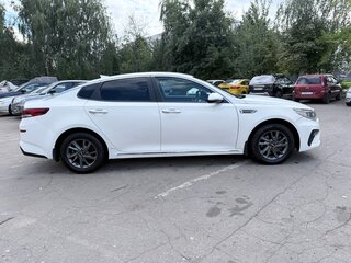 2019 Kia Optima IV Рестайлинг, белый, 1230000 рублей, вид 3