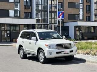 2012 Toyota Land Cruiser 200 Series Рестайлинг 1, белый, 3650907 рублей, вид 2