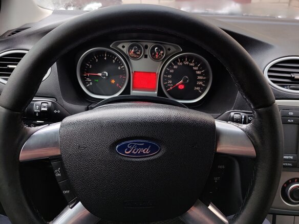 2008 Ford Focus II Рестайлинг, серебристый, 600000 рублей - вид 13