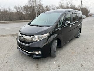 2017 Honda Stepwgn Spada V Рестайлинг, чёрный, 2250000 рублей, вид 3