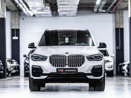 2019 BMW X5 30d IV (G05/G18), белый, 5000000 рублей - вид 4