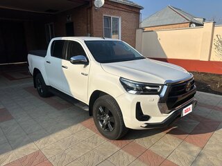 2021 Toyota Hilux VIII Рестайлинг 2, белый, 4800000 рублей, вид 3