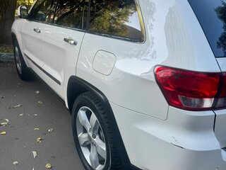 2012 Jeep Grand Cherokee IV (WK2), белый, 2300000 рублей, вид 3