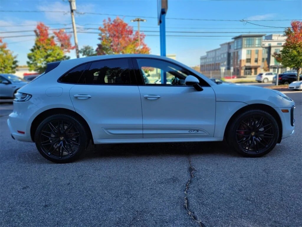 Открыть фотографии: Porsche Macan I Рестайлинг 2