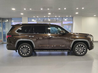 2022 Toyota Sequoia III, коричневый, 9230000 рублей, вид 4