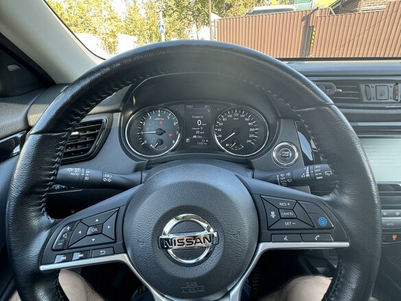 2021 Nissan X-Trail III Рестайлинг, чёрный, 3550000 рублей - вид 2