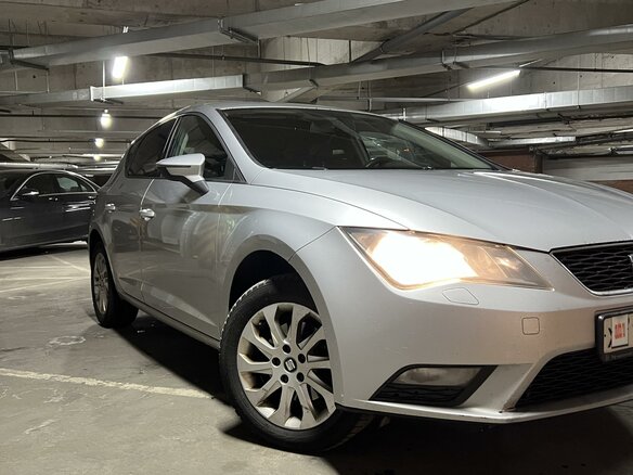 2014 SEAT Leon III, серебристый, 1350000 рублей - вид 4