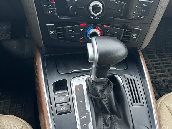 2013 Audi Q5 I (8R) Рестайлинг, чёрный, 1780000 рублей - вид 9