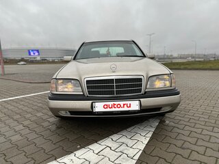 1994 Mercedes-Benz C-Класс 200 I (W202), золотистый, 350000 рублей, вид 1