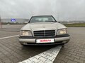1994 Mercedes-Benz C-Класс 200 I (W202), золотистый