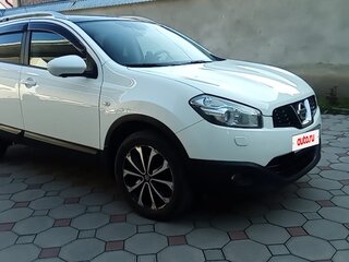 2012 Nissan Qashqai I Рестайлинг, белый, 1450000 рублей, вид 2