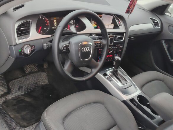 2011 Audi A4 IV (B8), белый, 900000 рублей - вид 6