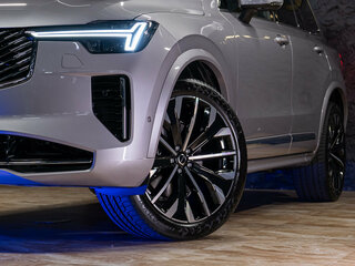 2026 Volvo XC90 B5 II Рестайлинг 2, серебристый, 10800000 рублей, вид 5