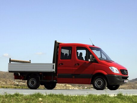 2009 Mercedes-Benz Sprinter, красный, 5000000 рублей, вид 4
