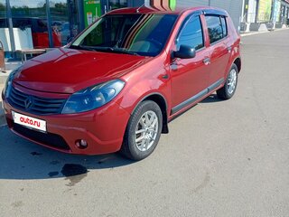 2011 Renault Sandero I, красный, 650000 рублей, вид 1