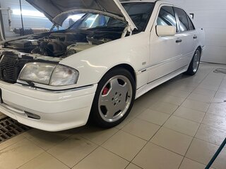 1993 Mercedes-Benz C-Класс AMG 36 AMG I (W202), белый, 2000000 рублей, вид 1