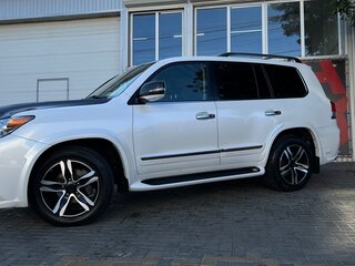 2015 Lexus LX 570 III Рестайлинг, белый, 4950000 рублей, вид 2