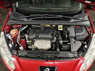2011 Peugeot 308 I Рестайлинг, красный, 475000 рублей, вид 3