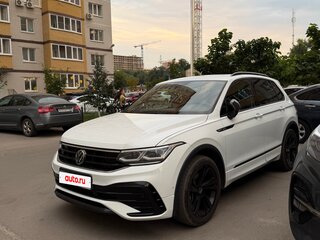 2021 Volkswagen Tiguan II Рестайлинг, белый, 3500000 рублей, вид 1