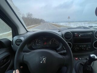 2009 Peugeot Partner II, серебристый, 830000 рублей, вид 1