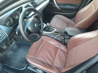 2009 BMW 1 серии 116i I (E81/E82/E87/E88) Рестайлинг, чёрный, 650000 рублей, вид 5