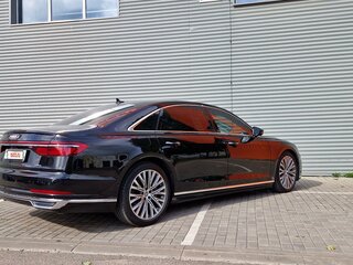 2018 Audi A8 Long 55 TFSI IV (D5), чёрный, 6500000 рублей, вид 5