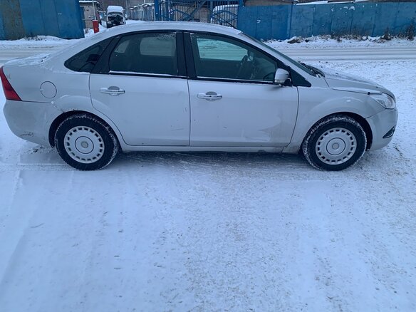 2010 Ford Focus II Рестайлинг, серый, 550000 рублей - вид 3