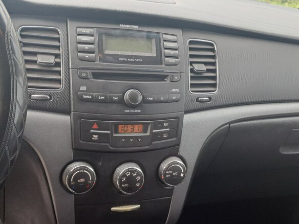 2011 SsangYong Actyon II, серый, 650000 рублей - вид 6