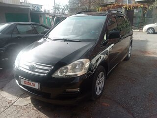 2005 Toyota Avensis Verso I Рестайлинг, чёрный, 900000 рублей, вид 1