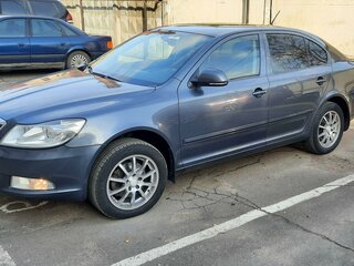 2011 Skoda Octavia DSG7 II (A5) Рестайлинг, серый, 855000 рублей, вид 2