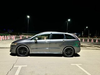 2013 Honda Stream II Рестайлинг, серый, 1700000 рублей, вид 1