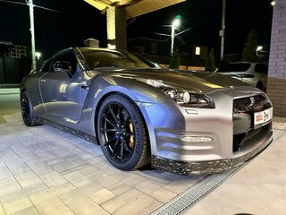 2010 Nissan GT-R I, серый, 9000000 рублей, вид 5