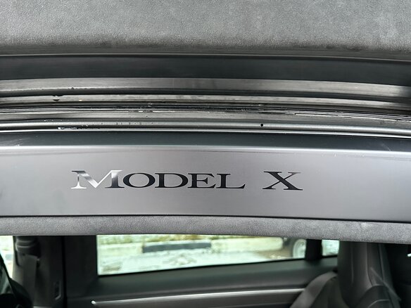 2016 Tesla Model X P90D I, чёрный, 3550000 рублей - вид 9