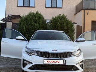 2019 Kia Optima IV Рестайлинг, белый, 1900000 рублей, вид 2