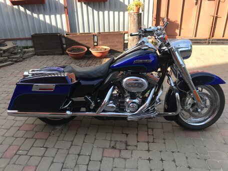 2007 Harley-Davidson CVO, синий, 1350000 рублей, вид 1