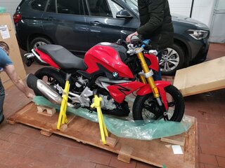 2019 BMW G 310 R, красный, 650000 рублей, вид 2