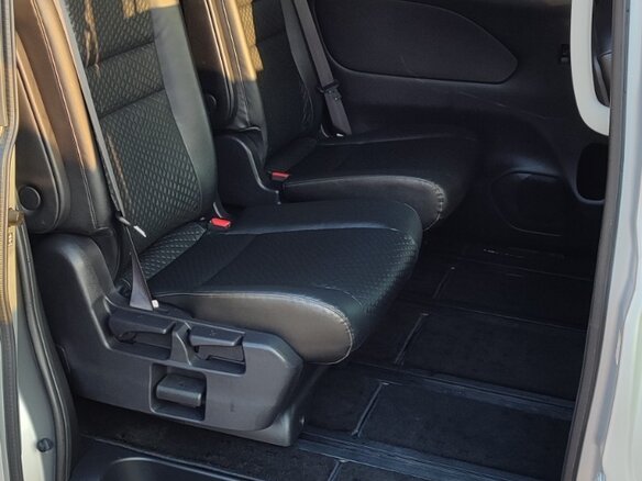 2020 Nissan Serena V (C27) Рестайлинг, серебристый, 2800000 рублей - вид 31