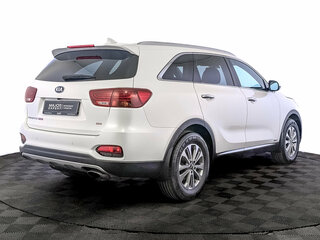2019 Kia Sorento III Prime Рестайлинг, белый, 3400000 рублей, вид 5