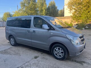 2011 Hyundai Grand Starex I, серый, 1350000 рублей, вид 2