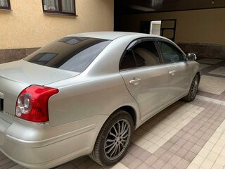 2007 Toyota Avensis II Рестайлинг, серебристый, 1000000 рублей, вид 3
