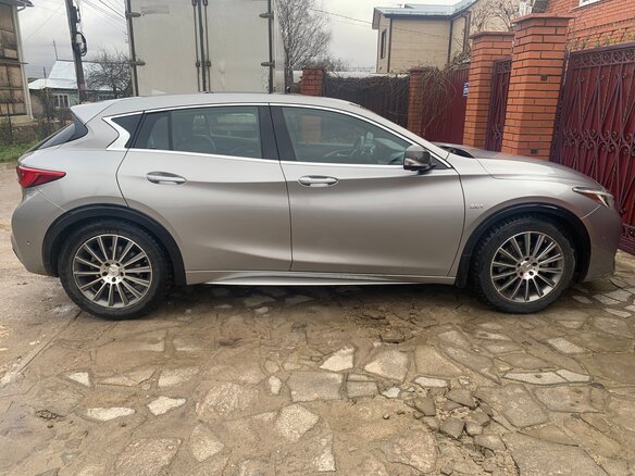 2016 Infiniti QX30, серый, 2200000 рублей - вид 4