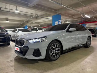 2026 BMW 5 серии 523d xDrive VIII (G60/G61/G68), серый, 9090099 рублей, вид 2